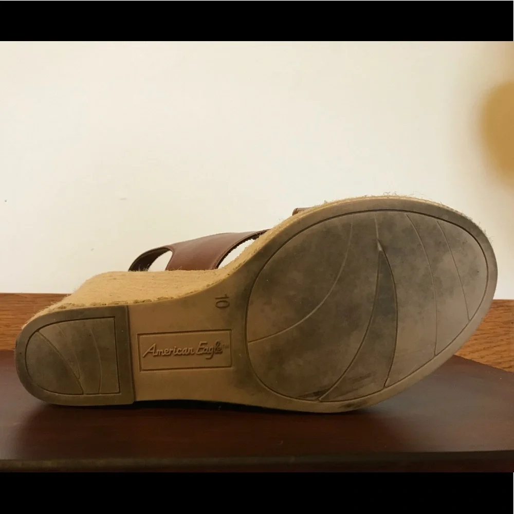 American Eagle Brown Wedges - Picture 3 of 8